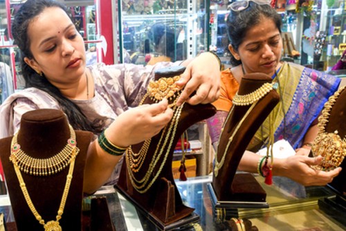 After stellar 2025 rally, gold and silver may extend gains in 2026