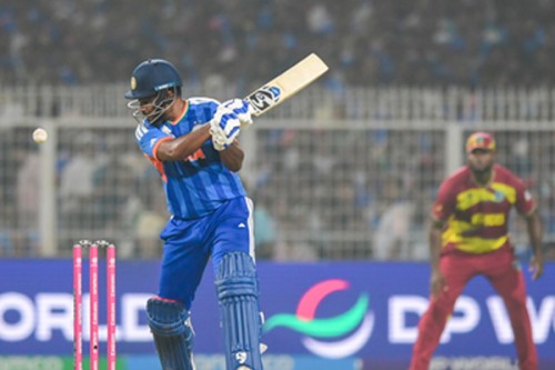 Not just India, Pakistan fans too hail Sanju's heroics