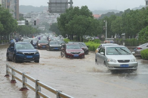 Typhoon Tapah makes landfall in China