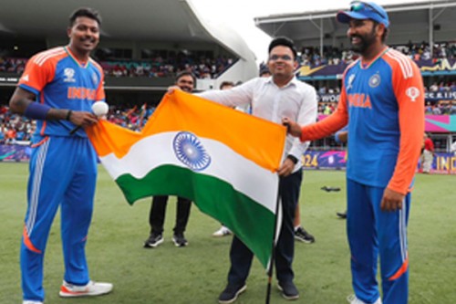 Sports fraternity 'celebrates the constitution that shapes India' on 77th Republic Day