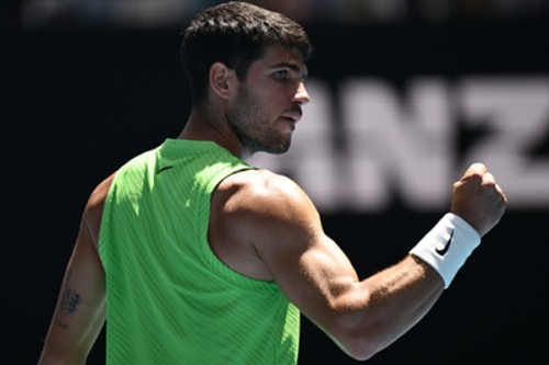 Alcaraz battles past Paul to book Australian Open QF spot