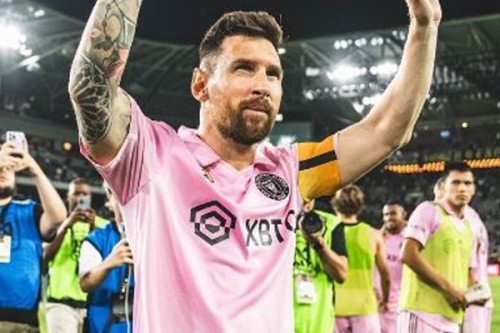 Messi named in Argentina squad for Angola friendly