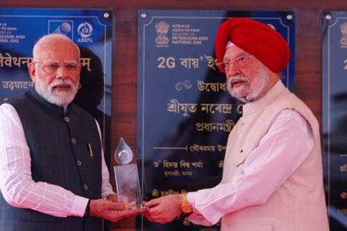 PM Modi extends birthday wishes to Hardeep Singh Puri, hails his role in petroleum, natural gas sectors