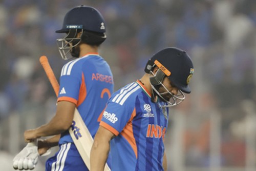 T20 WC: Gavaskar questions India's approach for 'simply throwing bat at everything' after 76-run thrashing by SA