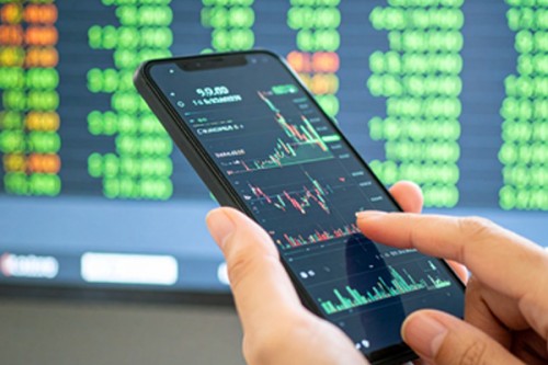 Sensex rises 136 points, Nifty ends above 25,100 as banking stocks lift markets