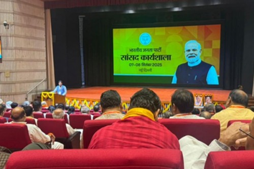 PM Modi sits in last row among BJP MPs during party workshop