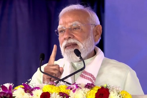 'Disrespect to Constitution', PM Modi calls out Trinamool govt's 'dirty politics' over Prez Murmu venue change