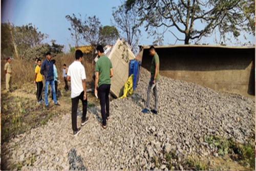 Five cops killed in car-truck collision in Odisha's Jharsuguda