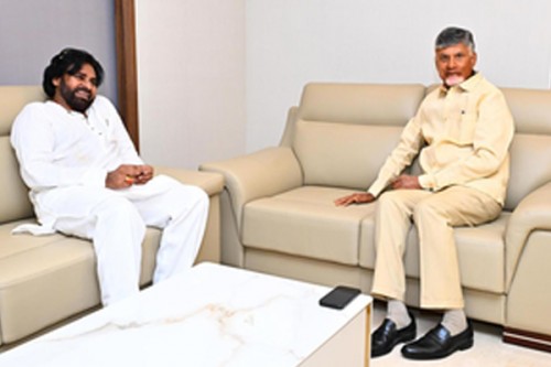 CM Chandrababu Naidu visits ailing Pawan Kalyan in Hyderabad