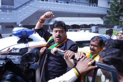 Telangana BJP chief taken into custody by police in Hyderabad