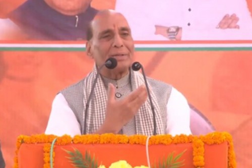 Mahagathbandhan prefers 'corrupt' leader as CM face: Rajnath Singh