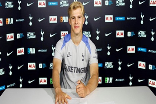 Lucas Bergvall signs new six-year contract with Spurs