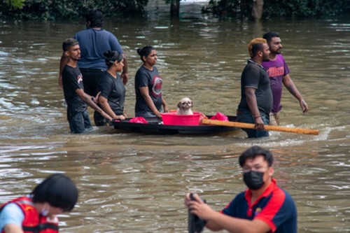 Number of evacuees rises to over 21,000 following floods in Malaysia