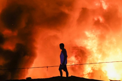 Fire breaks out at cake manufacturing company in Kolkata