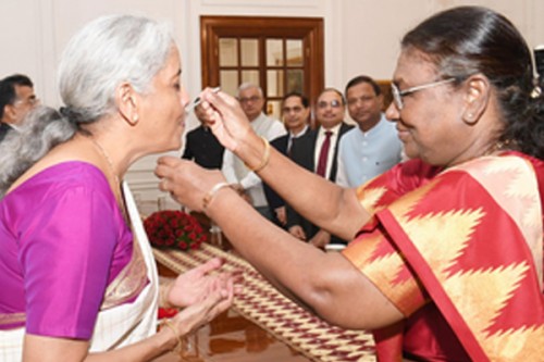 President Murmu's customary 'dahi-cheeni for FM Nirmala Sitharaman