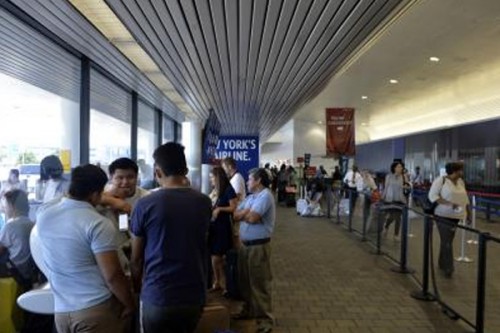 Thousands of flights delayed as US shutdown drags on