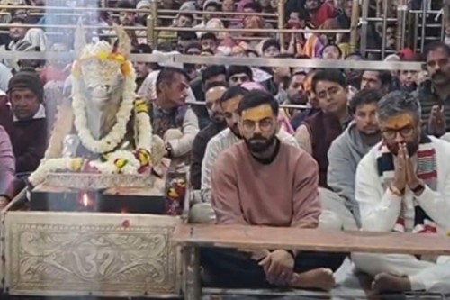 Kohli, Kuldeep visit Shree Mahakaleshwar Temple, attend Bhasma Aarti