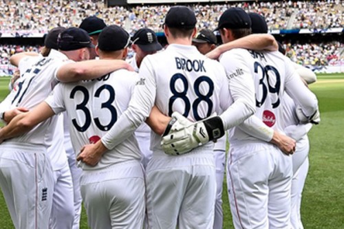 Botham calls England's outing in Ashes opener 'horrendous'