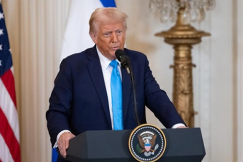 Trump touts economy, Iran strikes
