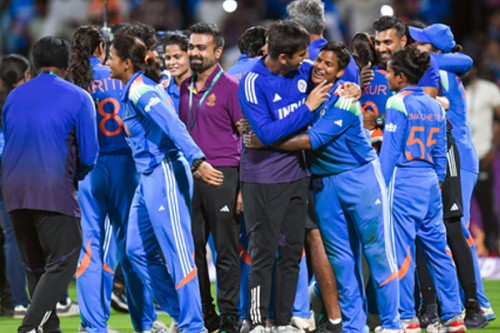 Indian women's team gets warm welcome on reaching Delhi for a meet-up with PM Modi