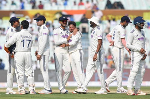 1st Test: Bowlers continue to make merry as India reduce SA to 154/8 at Tea