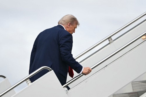 Trump heads back to Washington after inconclusive summit with Putin