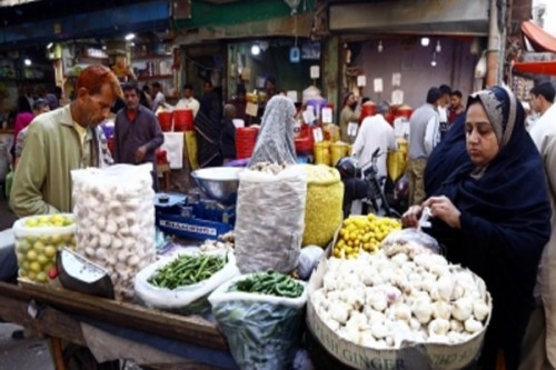 Consumers hit as prices of daily goods surge in Pakistan, shopkeepers blame petrol costs