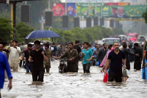 Death toll Pakistan's torrential rainfall climbs to 788.