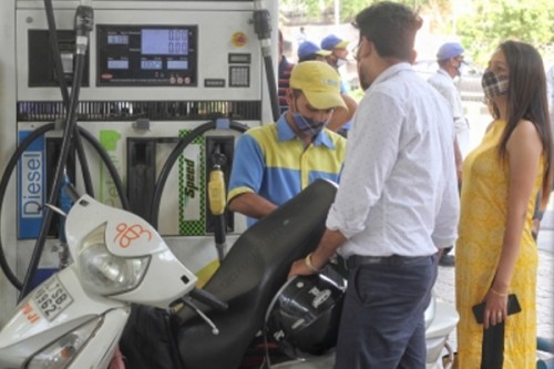 India has never seen shortage of fuels: Hardeep Puri