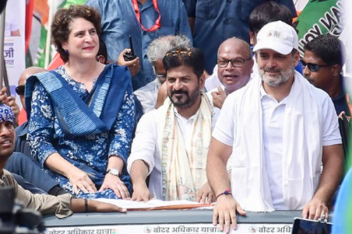 Priyanka Gandhi joins Rahul-Tejashwi's Voter Adhikar Yatra in Bihar's Supaul