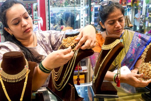 Gold, silver prices surge over US-Iran tensions