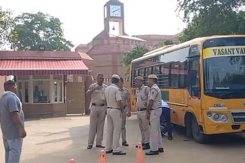 For third consecutive day, more Delhi schools receive bomb threats