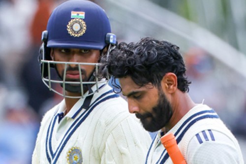 'Sundar fitting in the role of what Ashwin did with Jadeja', says childhood coach M. Senthilnathan