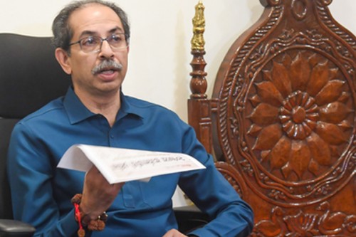 Announce complete crop loan waiver, don't do politics: Uddhav Thackeray's Saamana