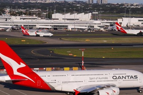 Qantas flight to South Africa returns to Sydney due to technical fault