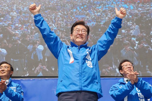 Reviving economy top agenda for Lee amid US tariffs, weak domestic demand