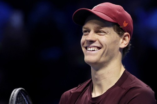 Sinner tops Zverev to seal SF spot in Turin