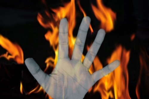 Driver charred to death as acid-laden truck overturns in Rajasthan