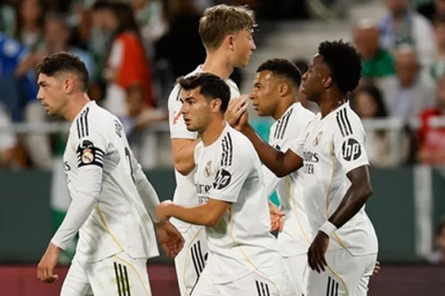 Late Bellerin goal all but ends Real Madrid's La Liga title hopes