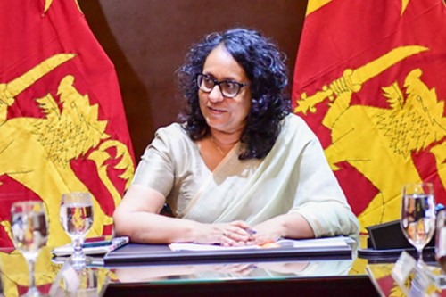 Sri Lanka: Mahatma Gandhi Scholarships awarded to 300 students from all 25 districts