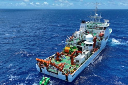 As China expands at sea, US debates mining ocean floor