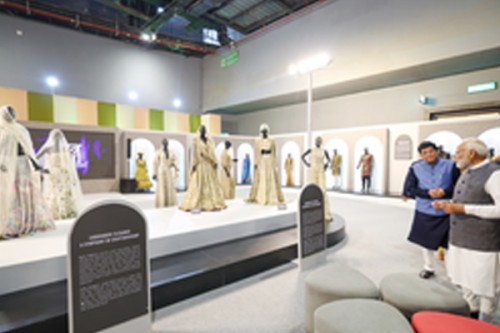 Govt extends import duty exemption on cotton till Dec 31