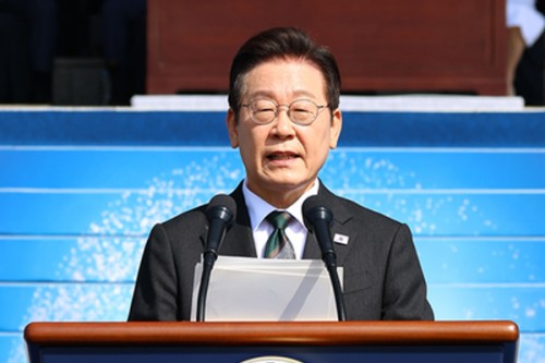 South Korean President Lee calls for police innovation trusted by public amid prosecution reform