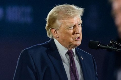 Trump says Iran 'desperate' as blockade looms