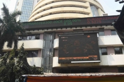 Sensex, Nifty slip ahead of US Fed decision