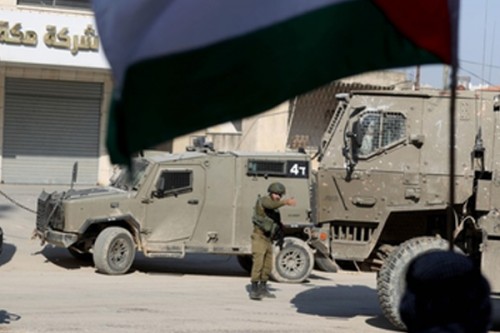 EU urges Israel to drop West Bank building plan