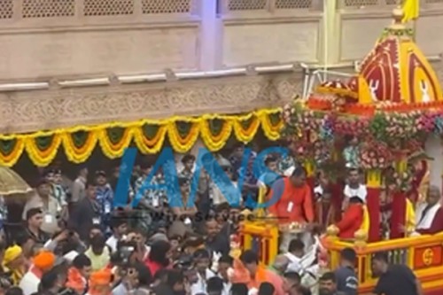 148th Jagannath Rath yatra rolls through Ahmedabad