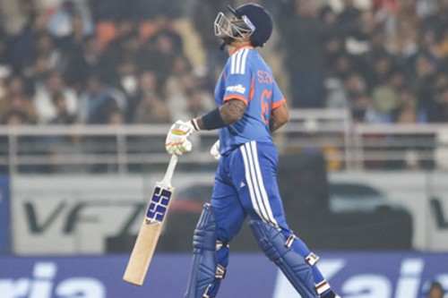 Surya and Gill's form is a real cause of concern: Pathan