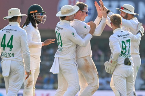 2nd Test: Harmer picks three as SA reduce India to 90/5 at Tea