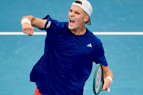 United Cup: Mensik downs Ruud as Czechia seal win over Norway